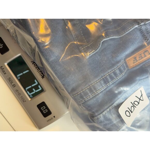 Cowgirl Tuff Co. Womens Distressed Blue Denim Jeans Size W33 L33 western bootcut - Picture 12 of 12